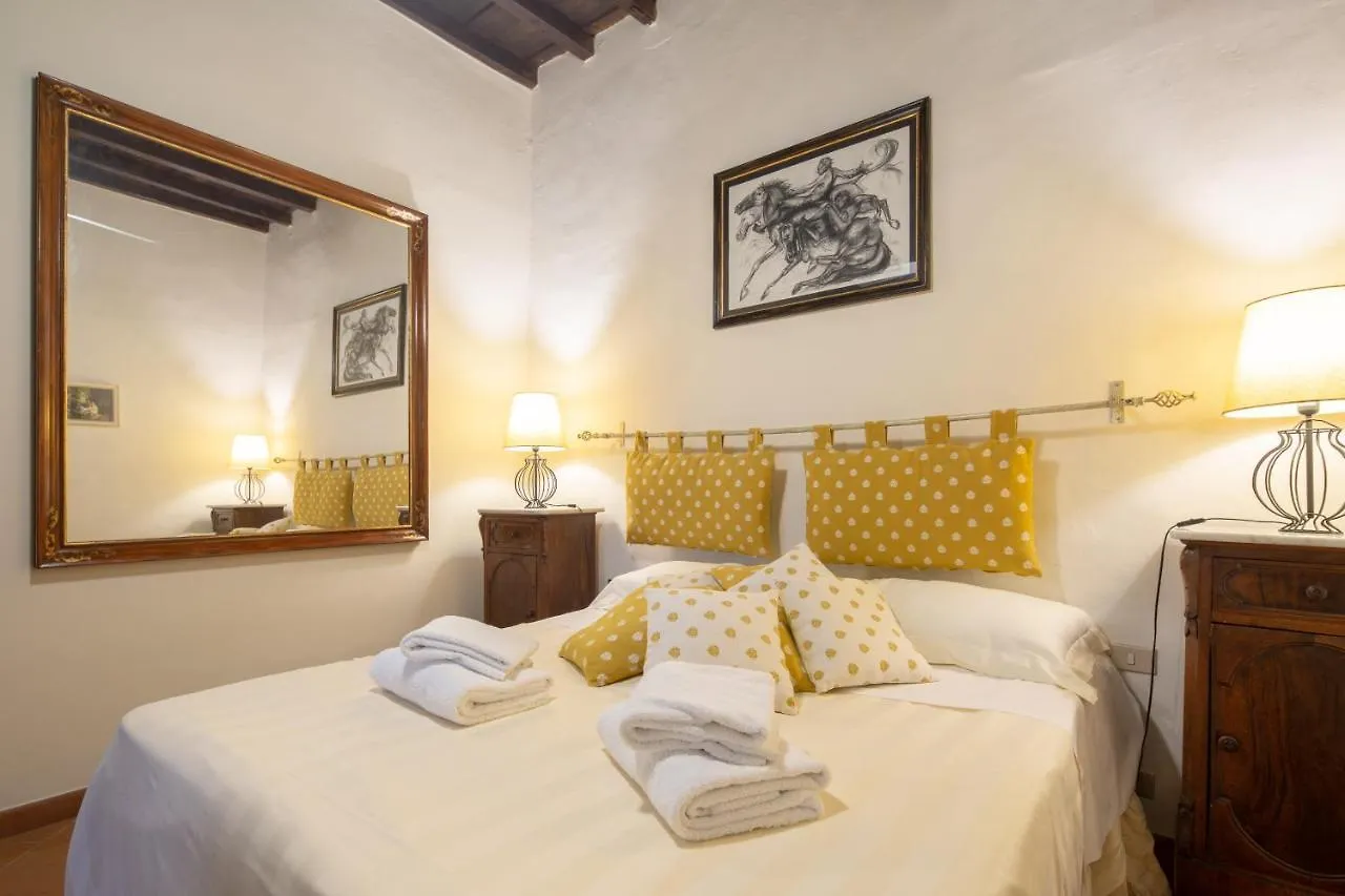 Curtatone Apartment Florence