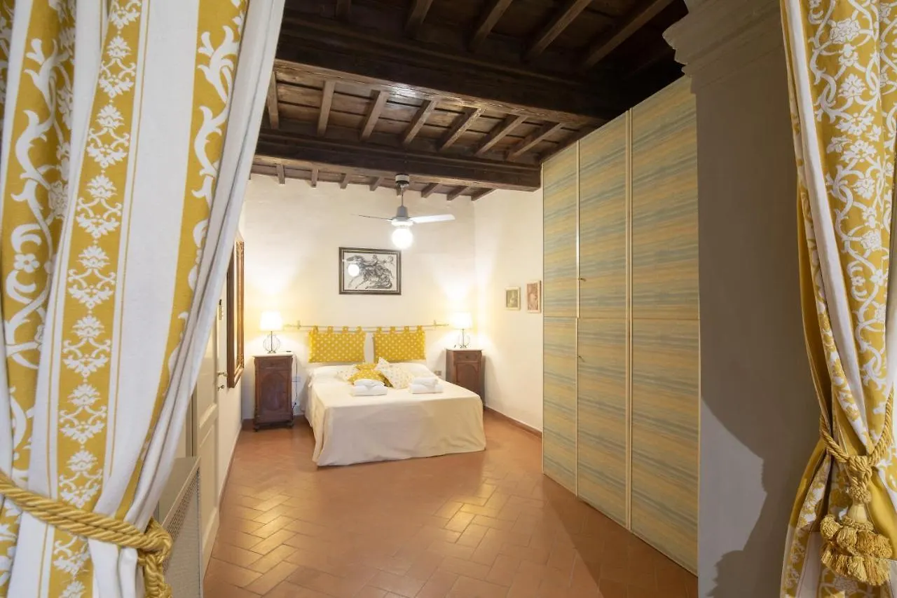 Curtatone Apartment Florence