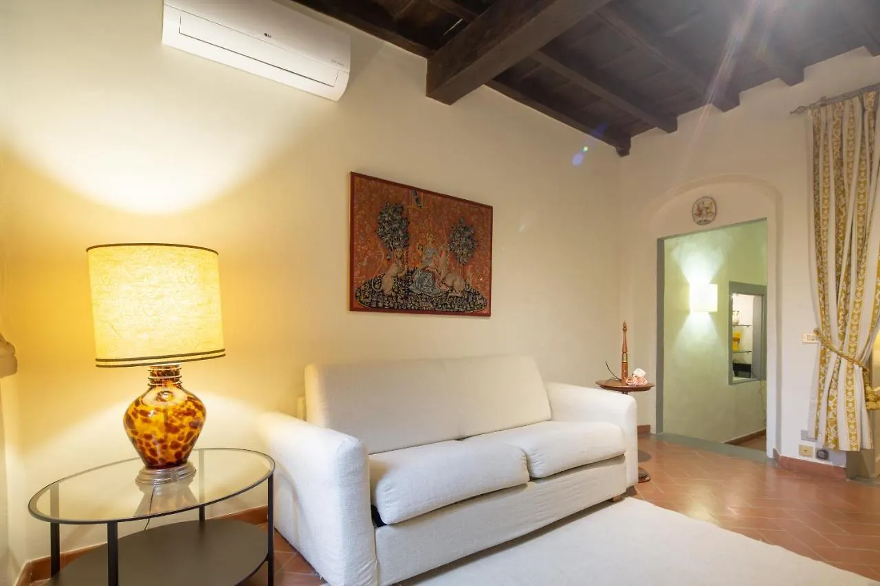 Curtatone Apartment Florence