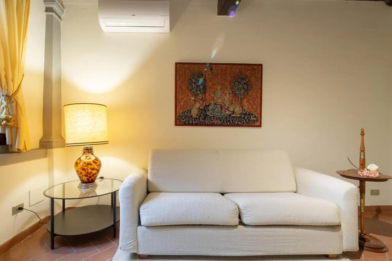 Curtatone Apartment Florence